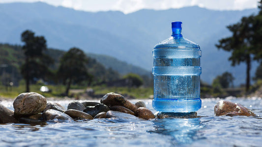 How Much Food and Water Should Be Stored Per Person for an Emergency?